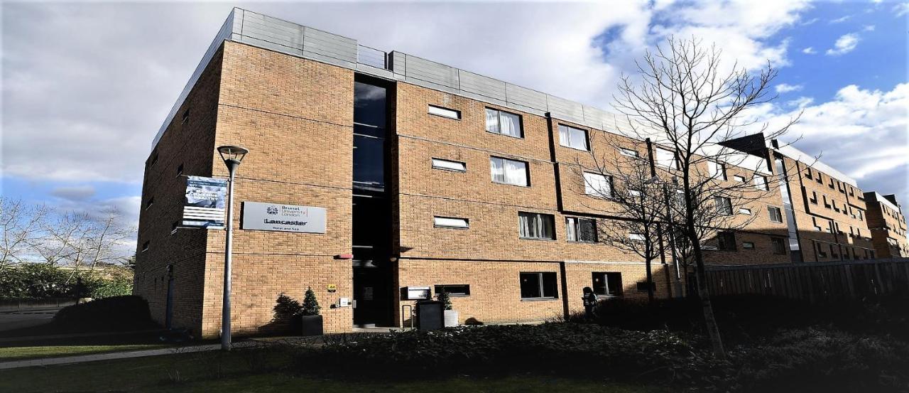 Lancaster Hotel Uxbridge Exterior photo
